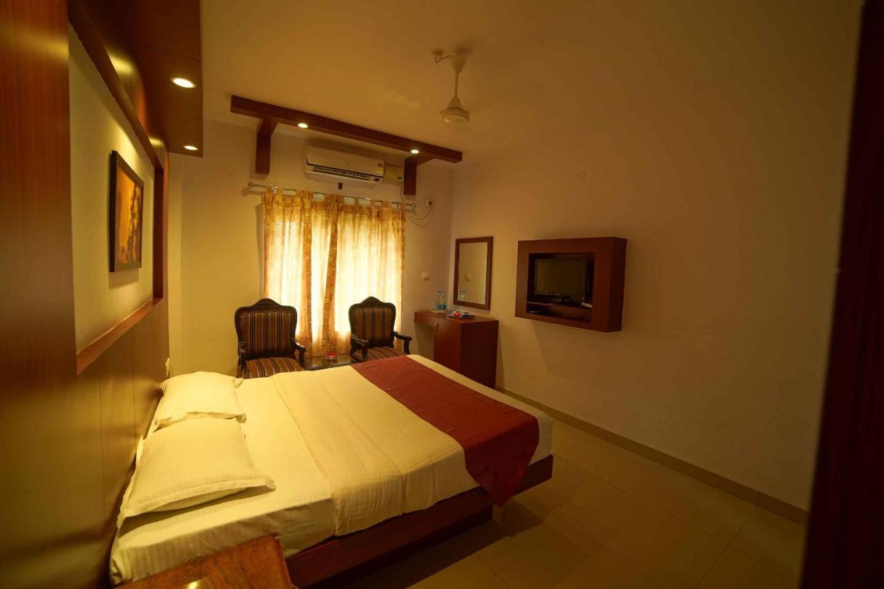 The Vyshakh Hotel Guruvayur Luaran gambar