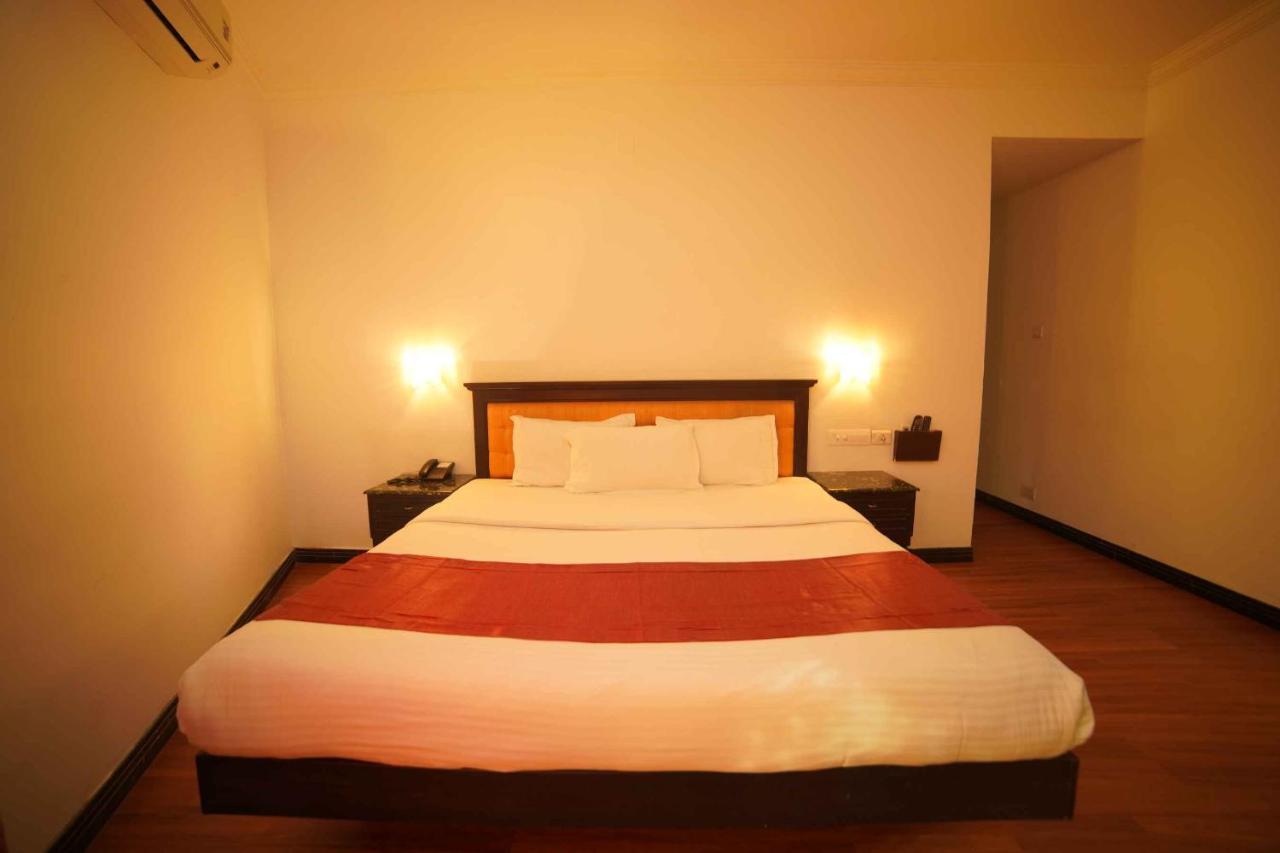 The Vyshakh Hotel Guruvayur Luaran gambar