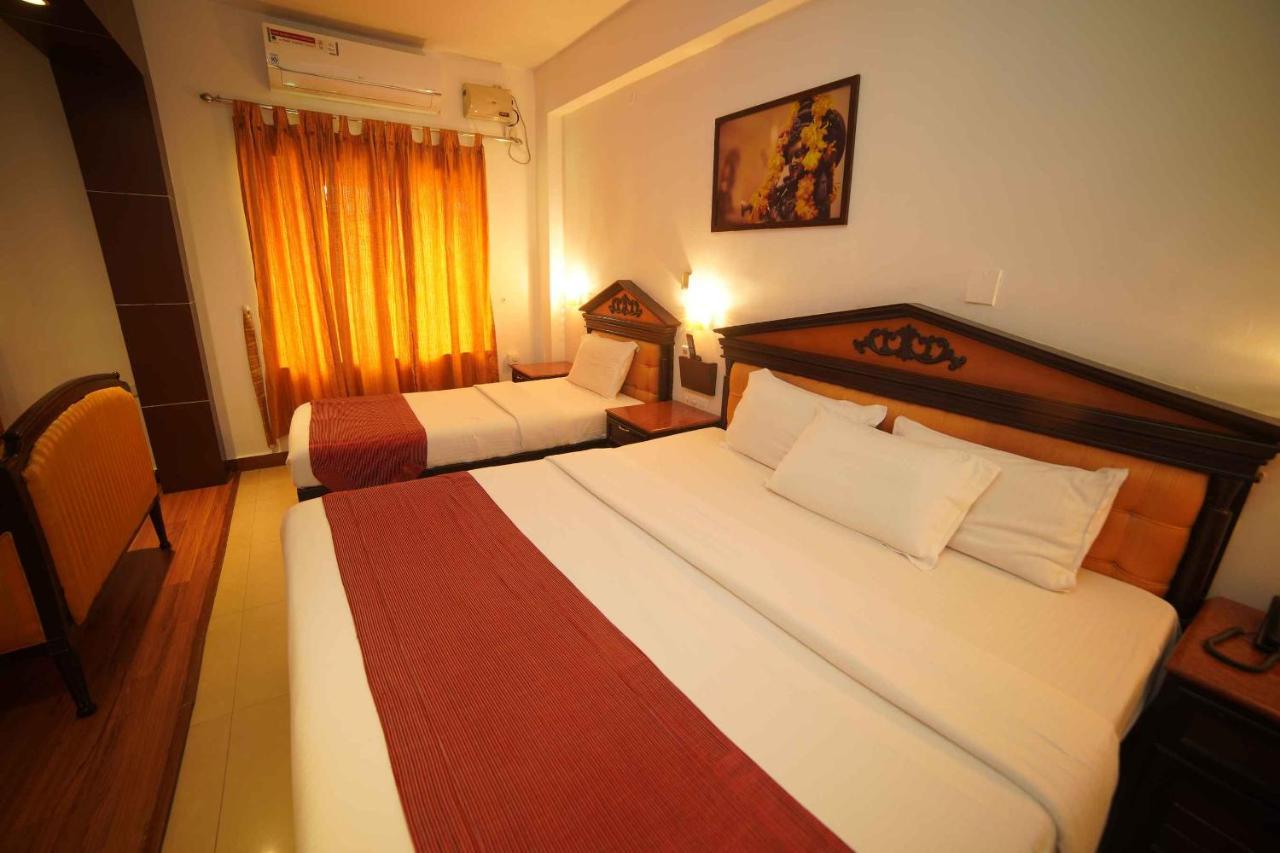 The Vyshakh Hotel Guruvayur Luaran gambar
